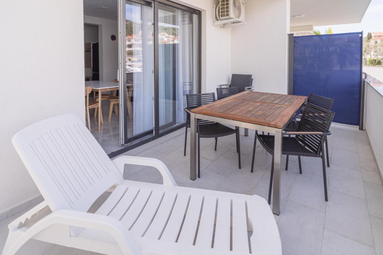 Blue Marina Apartments Экстерьер фото